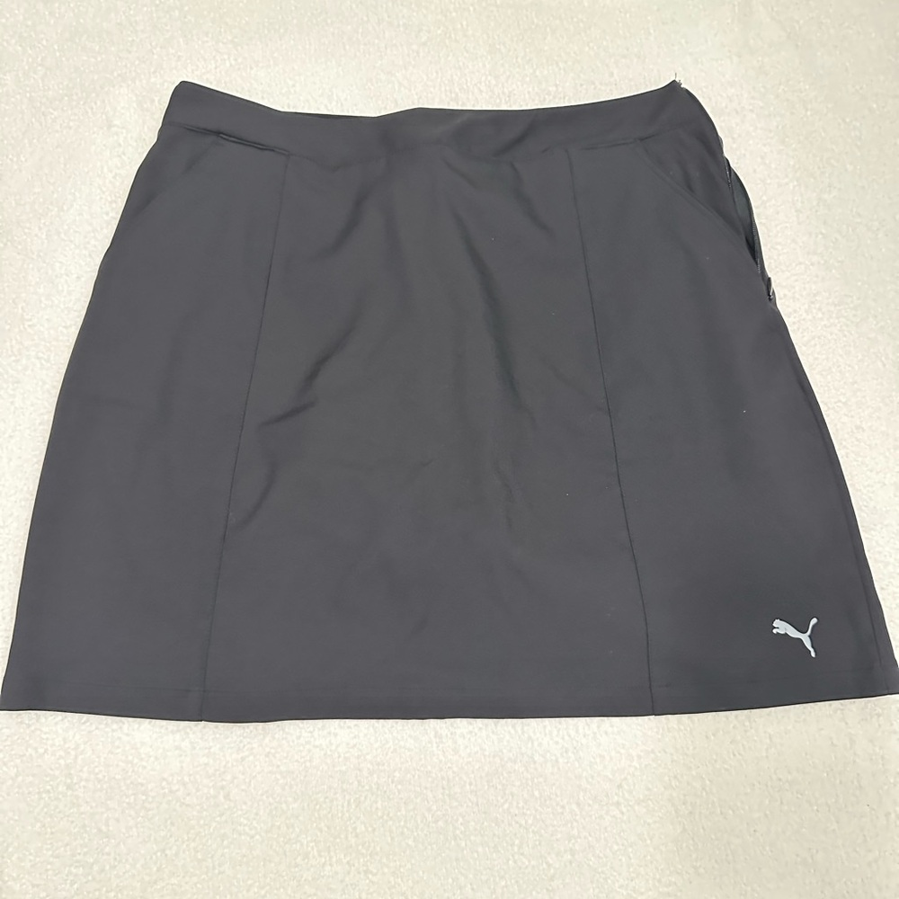 Brand new Puma large golf skort black